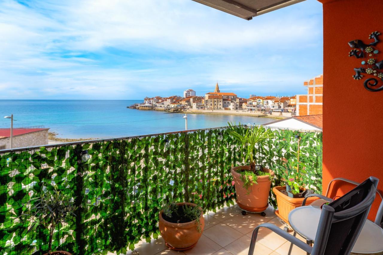 Apartment Ares 13 In Umag Center Buitenkant foto