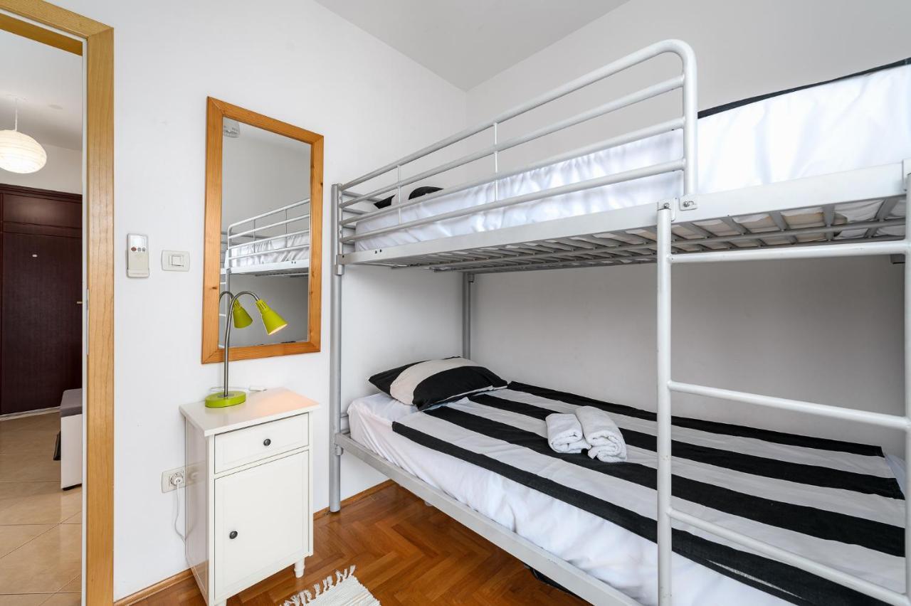 Apartment Ares 13 In Umag Center Buitenkant foto