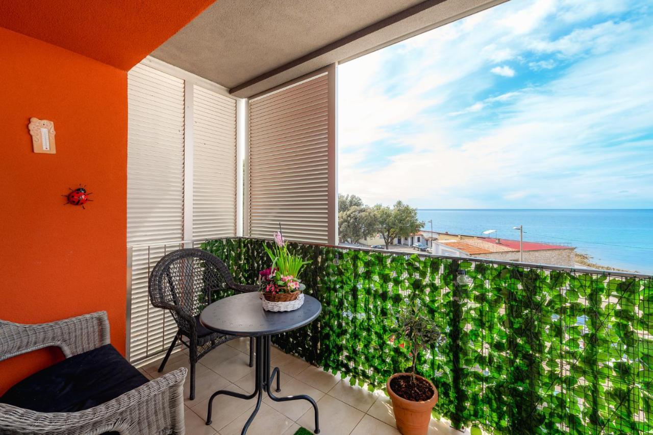 Apartment Ares 13 In Umag Center Buitenkant foto